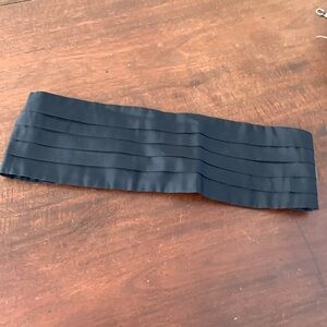 Men’s cummerbund-black satiny